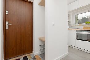 Sweet Studio Saska Kepa by Renters