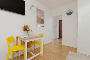 Sweet Studio Saska Kepa by Renters