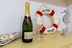 Air-conditioned Studio Near the Sea With Wi-fi Garden and Bike