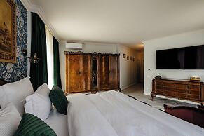 Ateneea Luxury Rooms