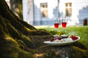 Hotel Kaštieľ Mojmírovce