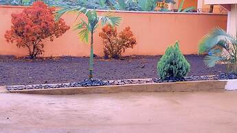 Stunning 3-bedrooms Guesthouse in Limbe Cameroon