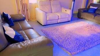 Stunning 3-bedrooms Guesthouse in Limbe Cameroon