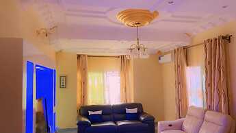 Stunning 3-bedrooms Guesthouse in Limbe Cameroon