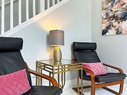 Madiera Magic 5 Bedroom Home by RedAwning