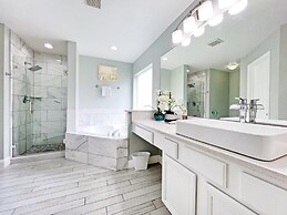 Madiera Magic 5 Bedroom Home by RedAwning