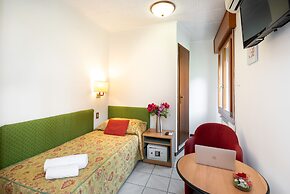 CAMELIA ROOMS VENICE GUESTHOUSE