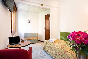 CAMELIA ROOMS VENICE GUESTHOUSE