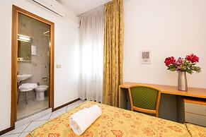 CAMELIA ROOMS VENICE GUESTHOUSE