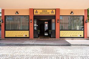 CAMELIA ROOMS VENICE GUESTHOUSE