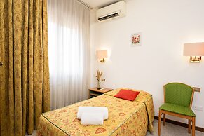 CAMELIA ROOMS VENICE GUESTHOUSE
