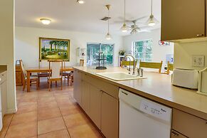 Pet-friendly Sarasota Home: 2 Mi to Bayfront Park!