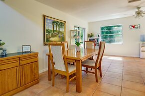 Pet-friendly Sarasota Home: 2 Mi to Bayfront Park!