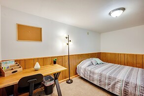 17 Mi to Town: Peaceful Pet-friendly Golden Cabin!