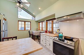 17 Mi to Town: Peaceful Pet-friendly Golden Cabin!