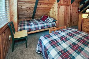 Hot Tub & Deck: Big Bear City Cabin Near Skiing