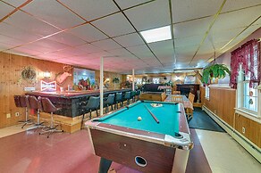 Lanesville Home w/ Pool Table, Bar & Deck!