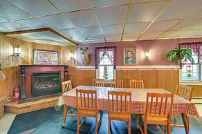 Lanesville Home w/ Pool Table, Bar & Deck!