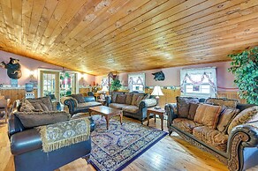 Lanesville Home w/ Pool Table, Bar & Deck!