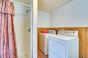 Lanesville Home w/ Pool Table, Bar & Deck!