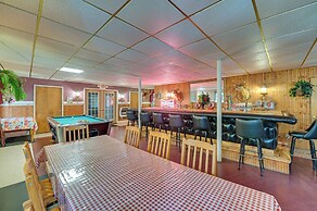 Lanesville Home w/ Pool Table, Bar & Deck!
