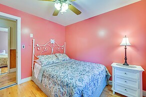 Lanesville Home w/ Pool Table, Bar & Deck!