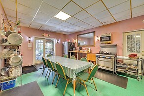 Lanesville Home w/ Pool Table, Bar & Deck!