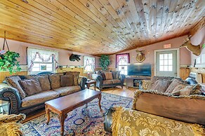 Lanesville Home w/ Pool Table, Bar & Deck!