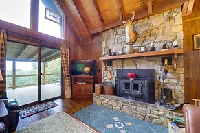 Robbinsville Vacation Rental w/ Covered Balcony