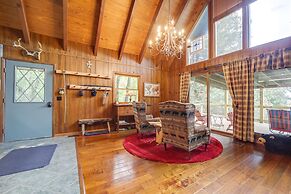 Robbinsville Vacation Rental w/ Covered Balcony