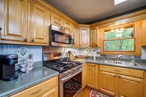 Robbinsville Vacation Rental w/ Covered Balcony