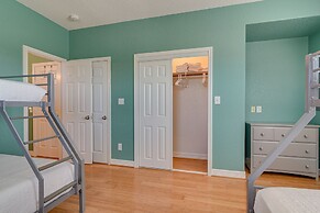 Waterfront Sargent Home w/ Kayaks & Boat Dock!