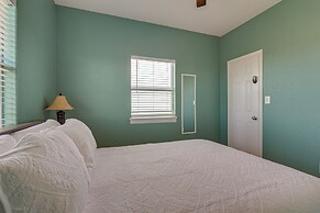 Waterfront Sargent Home w/ Kayaks & Boat Dock!