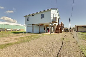 Waterfront Sargent Home w/ Kayaks & Boat Dock!