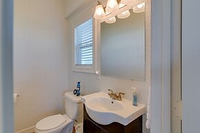 Waterfront Sargent Home w/ Kayaks & Boat Dock!