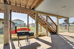 Waterfront Sargent Home w/ Kayaks & Boat Dock!