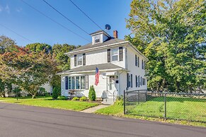 Lovely Westerley Home w/ Yard & Grill!