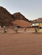 Luxury purple bubble tents