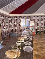 Luxury purple bubble tents