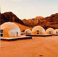 Luxury purple bubble tents