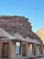 Luxury purple bubble tents