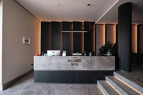Mazarine Hotel