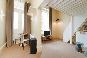 Spacious Studio Suite Near Regents Park