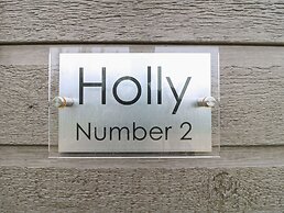 Holly Lodge
