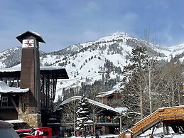 Cobblestone Hotel & Suites - Alpine