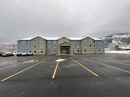 Cobblestone Hotel & Suites - Alpine