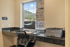 Cobblestone Hotel & Suites - Alpine