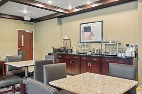 Cobblestone Hotel & Suites - Alpine