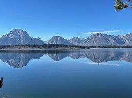 Cobblestone Hotel & Suites - Alpine