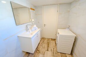 Ha-Yarkon Thirty Nine